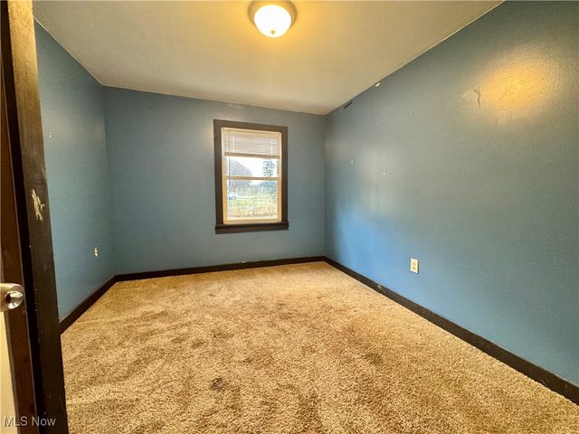 49577 State Route 154, Negley, OH 44441