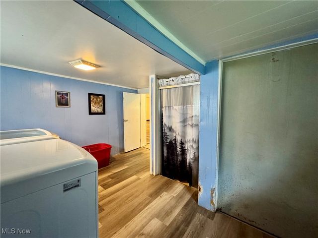 49577 State Route 154, Negley, OH 44441