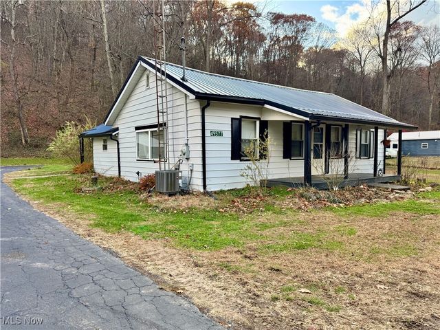 49577 State Route 154, Negley, OH 44441