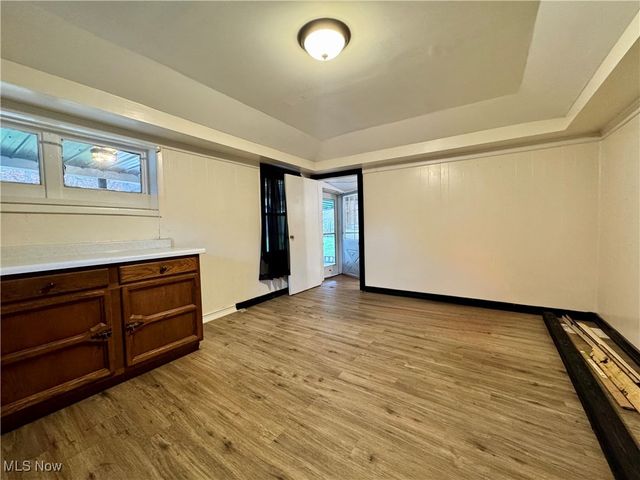 49577 State Route 154, Negley, OH 44441