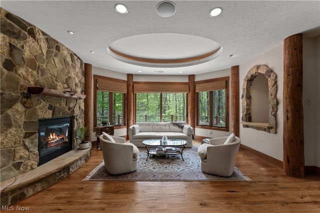 805 Cascades Drive, Aurora, OH 44202