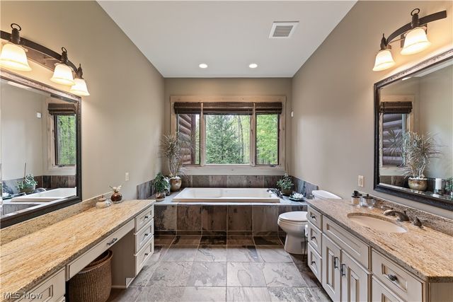 805 Cascades Drive, Aurora, OH 44202
