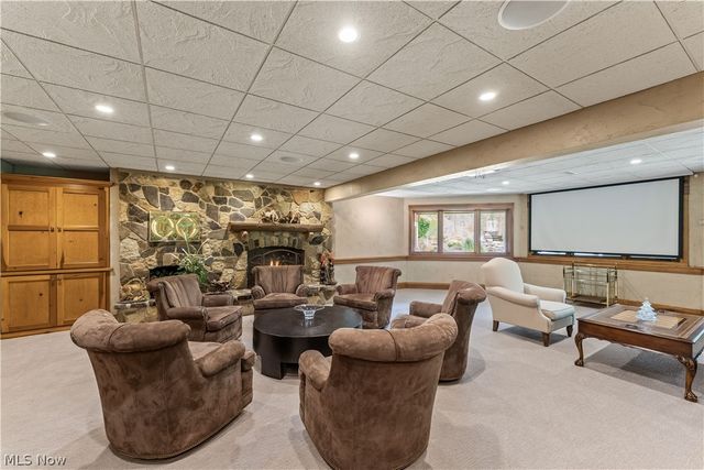 805 Cascades Drive, Aurora, OH 44202