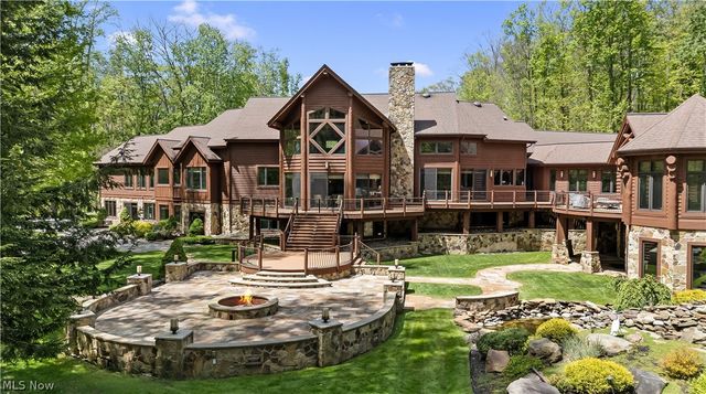 805 Cascades Drive, Aurora, OH 44202