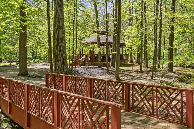 805 Cascades Drive, Aurora, OH 44202
