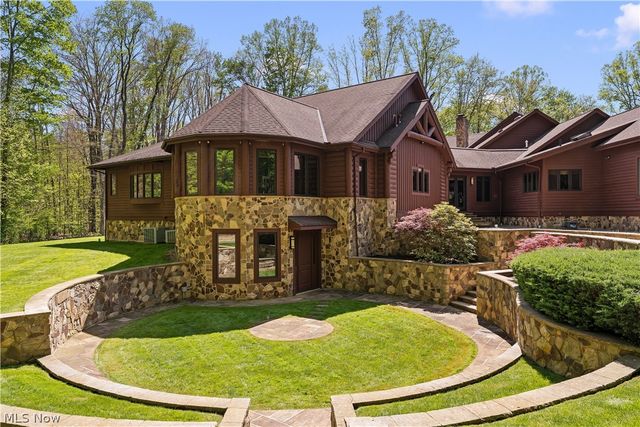 805 Cascades Drive, Aurora, OH 44202
