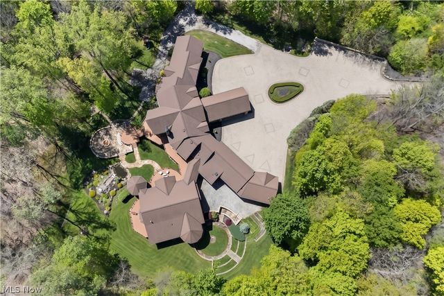 805 Cascades Drive, Aurora, OH 44202