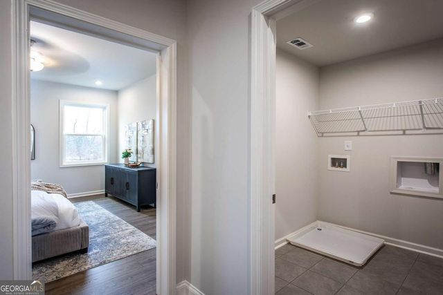 364 Sunset Hollow Street 10, Sugar Hill, GA 30518