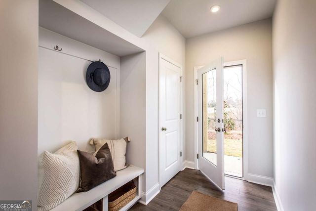 364 Sunset Hollow Street 10, Sugar Hill, GA 30518