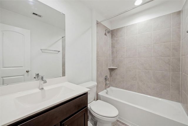 910 Betsy Hill Drive, Rosharon, TX 77583
