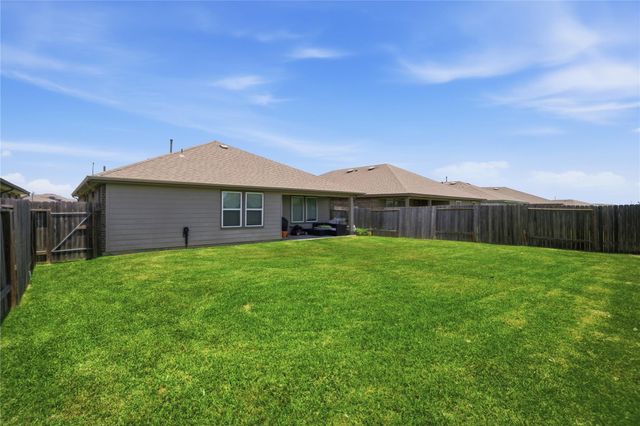 910 Betsy Hill Drive, Rosharon, TX 77583