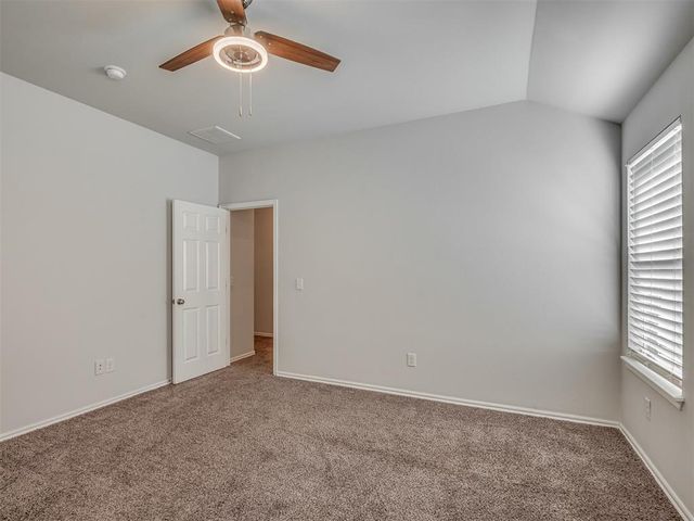 1005 S Blackjack Lane, Mustang, OK 73064