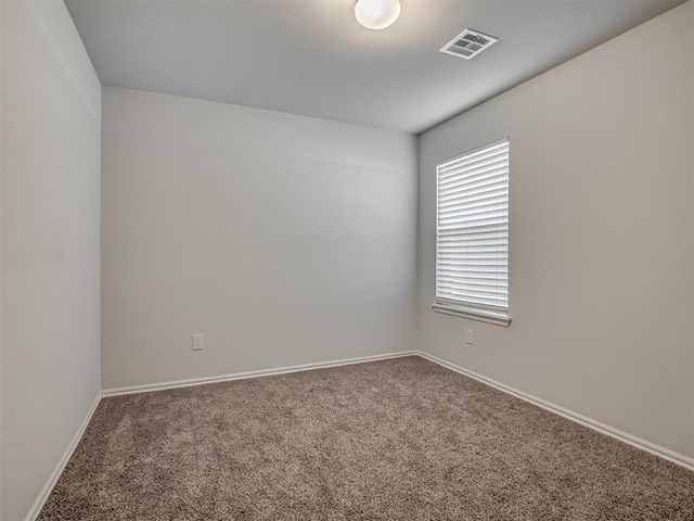 1005 S Blackjack Lane, Mustang, OK 73064