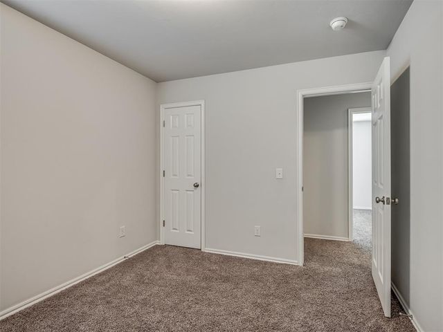 1005 S Blackjack Lane, Mustang, OK 73064