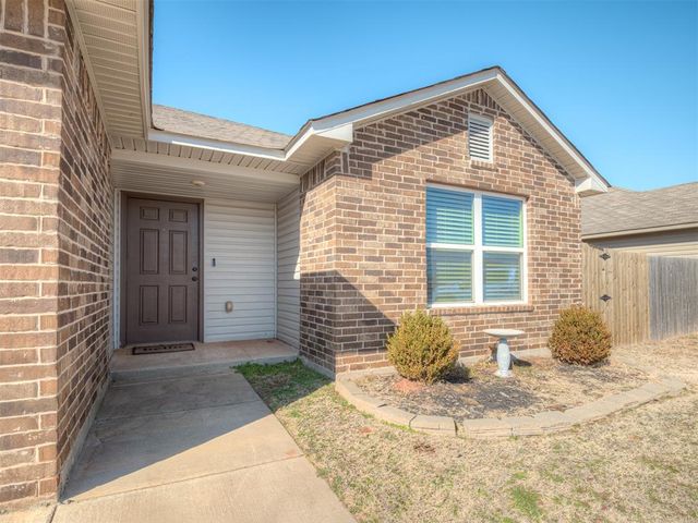 1005 S Blackjack Lane, Mustang, OK 73064