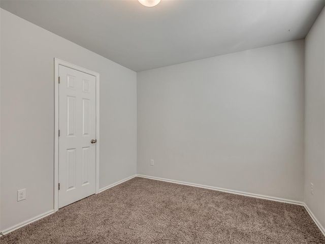 1005 S Blackjack Lane, Mustang, OK 73064