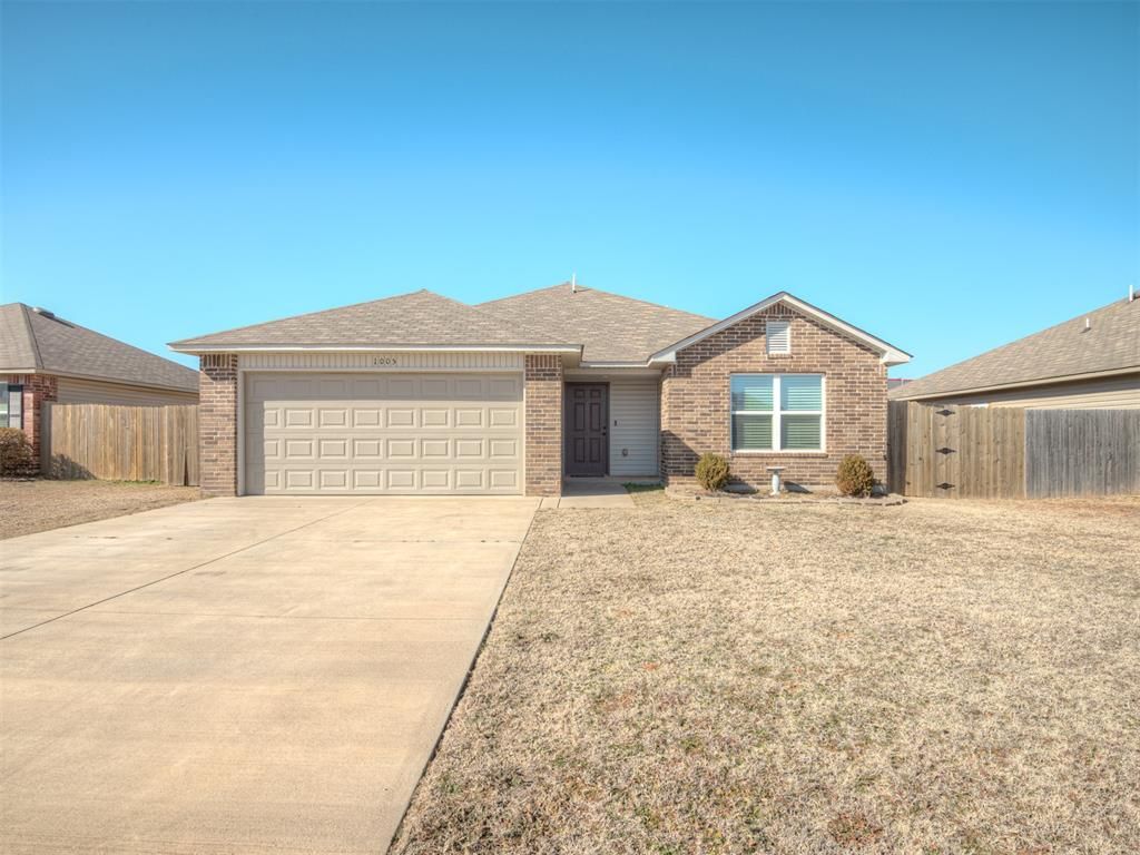 1005 S Blackjack Lane, Mustang, OK 73064