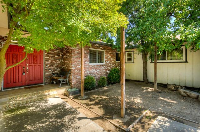 2147 Mitchell Avenue, Clovis, CA 93611