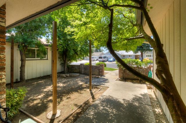 2147 Mitchell Avenue, Clovis, CA 93611