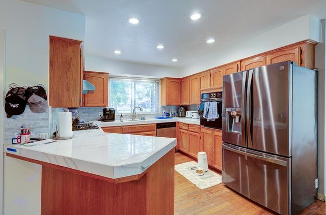 2147 Mitchell Avenue, Clovis, CA 93611