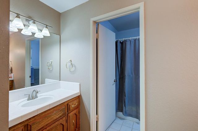 2147 Mitchell Avenue, Clovis, CA 93611