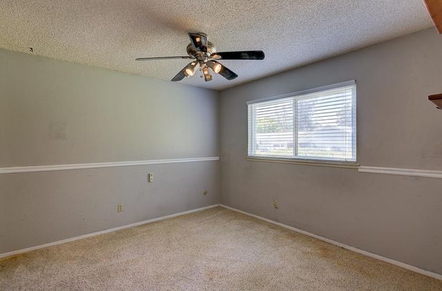 2147 Mitchell Avenue, Clovis, CA 93611