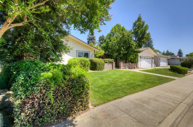 2147 Mitchell Avenue, Clovis, CA 93611