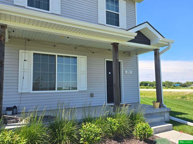 2264 Aaron Way, Fremont, NE 68025