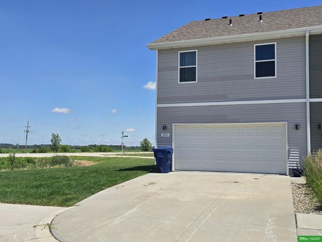 2264 Aaron Way, Fremont, NE 68025