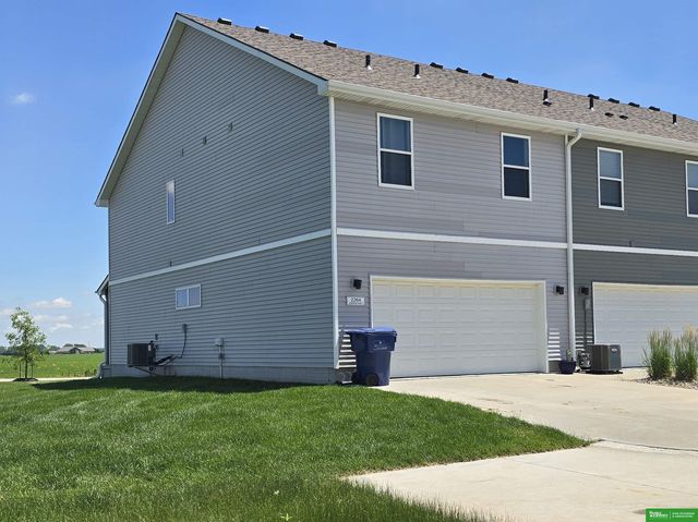2264 Aaron Way, Fremont, NE 68025
