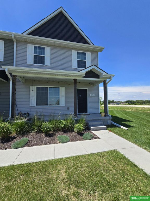 2264 Aaron Way, Fremont, NE 68025