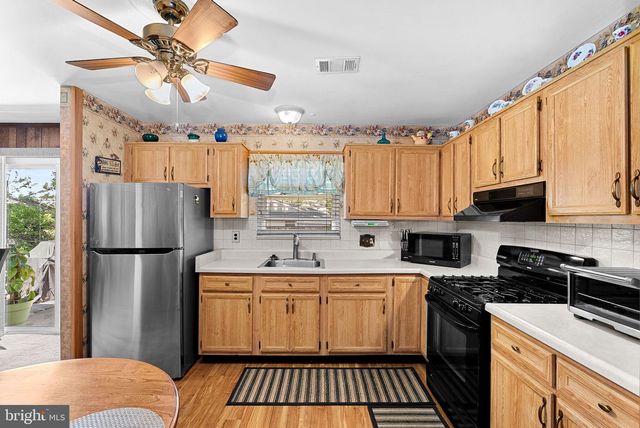 305 N ARGONNE AVE, Sterling, VA 20164