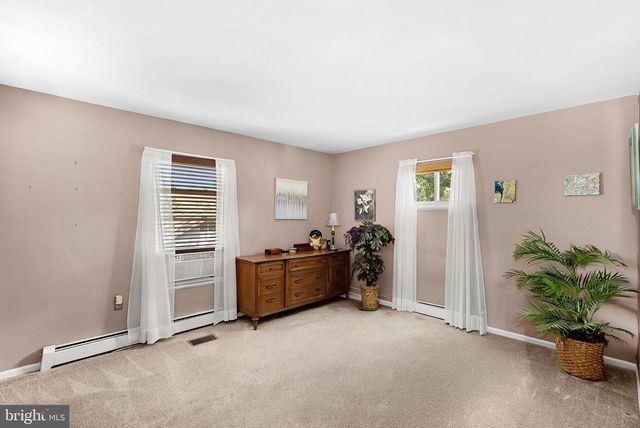 305 N ARGONNE AVE, Sterling, VA 20164