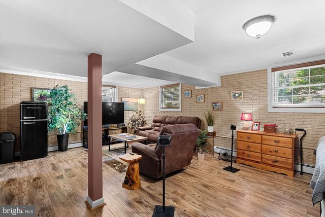 305 N ARGONNE AVE, Sterling, VA 20164