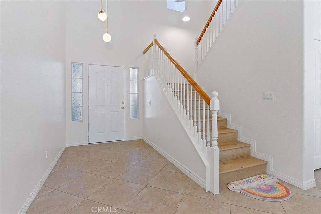 Image 14 of property listing at 13569 Kiwi, Corona, CA 92880