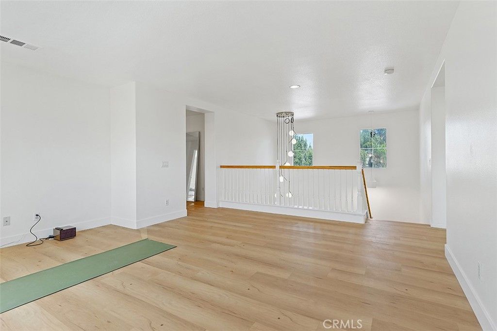 Image 25 of property listing at 13569 Kiwi, Corona, CA 92880