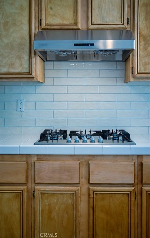 Image 34 of property listing at 13569 Kiwi, Corona, CA 92880
