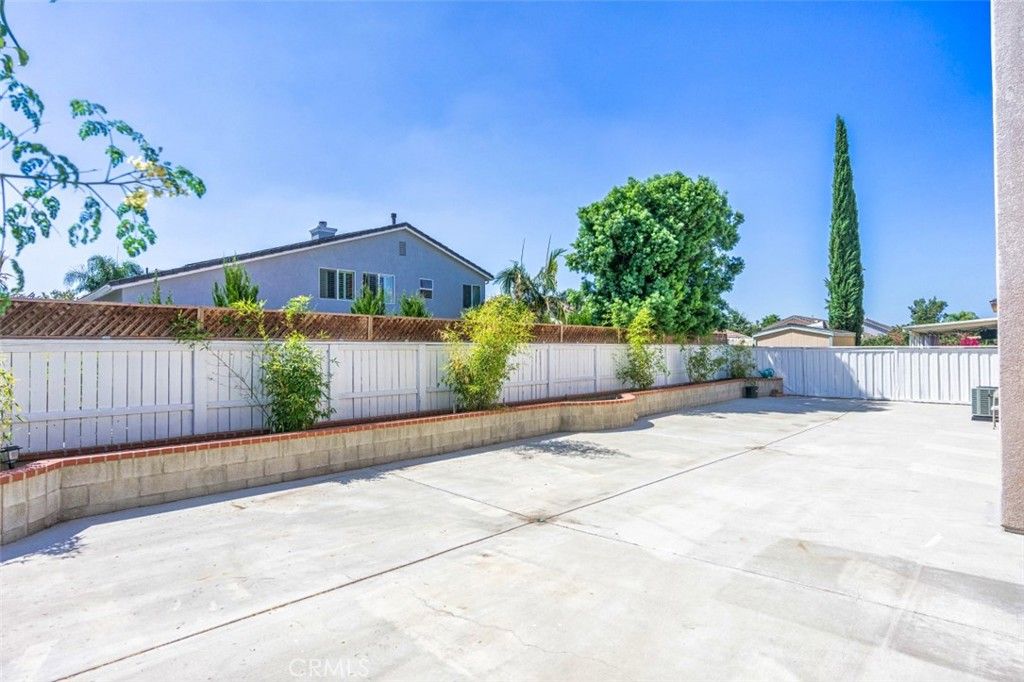 Image 43 of property listing at 13569 Kiwi, Corona, CA 92880