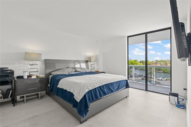 20505 E Country Club Drive 331, Aventura, FL 33180