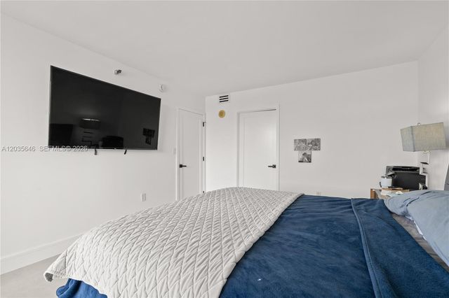 20505 E Country Club Drive 331, Aventura, FL 33180