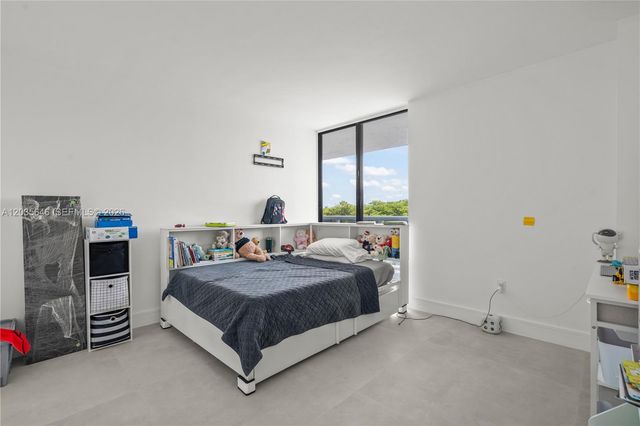20505 E Country Club Drive 331, Aventura, FL 33180