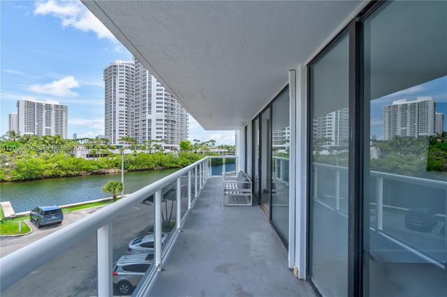 20505 E Country Club Drive 331, Aventura, FL 33180