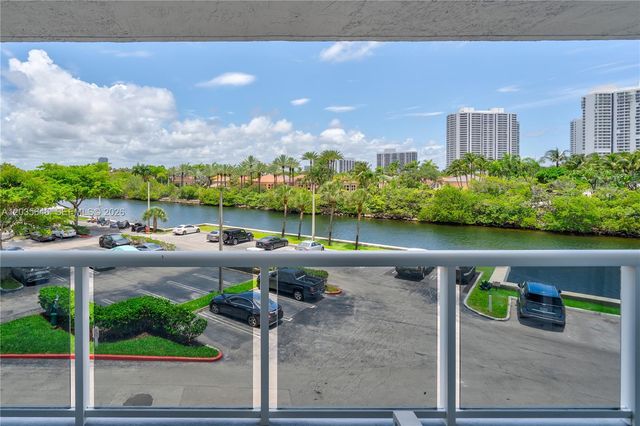 20505 E Country Club Drive 331, Aventura, FL 33180