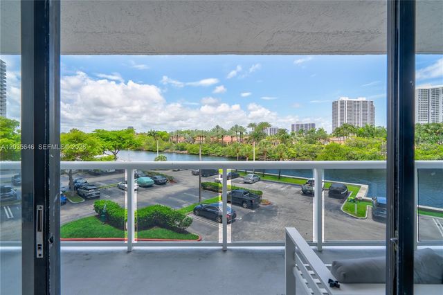 20505 E Country Club Drive 331, Aventura, FL 33180