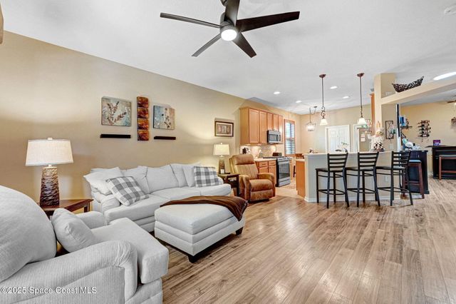 2263 Chinaberry Circle SE, Palm Bay, FL 32909