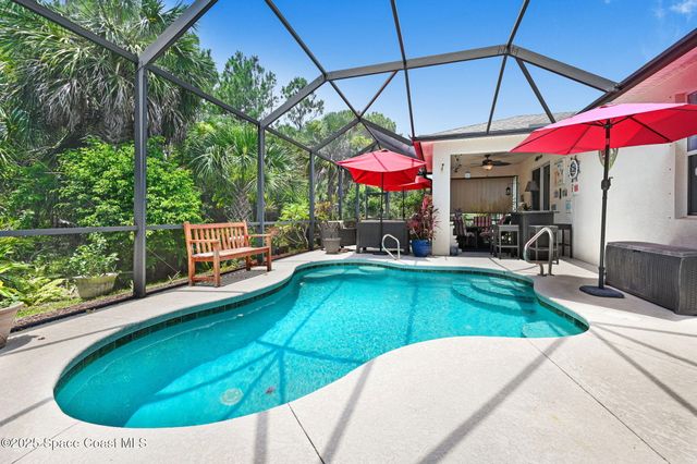 2263 Chinaberry Circle SE, Palm Bay, FL 32909