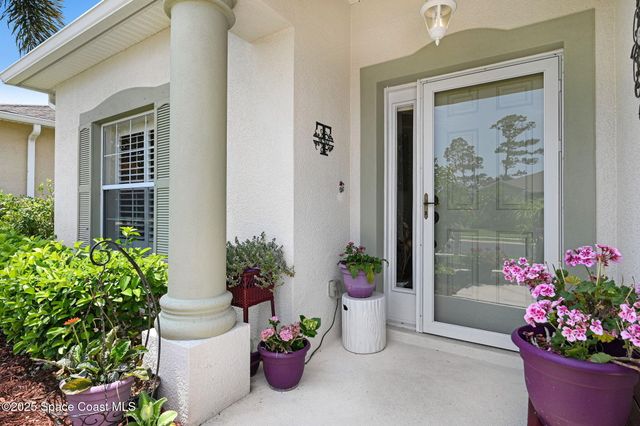 2263 Chinaberry Circle SE, Palm Bay, FL 32909