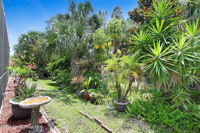 2263 Chinaberry Circle SE, Palm Bay, FL 32909