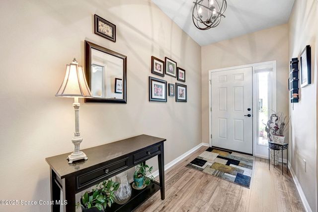 2263 Chinaberry Circle SE, Palm Bay, FL 32909