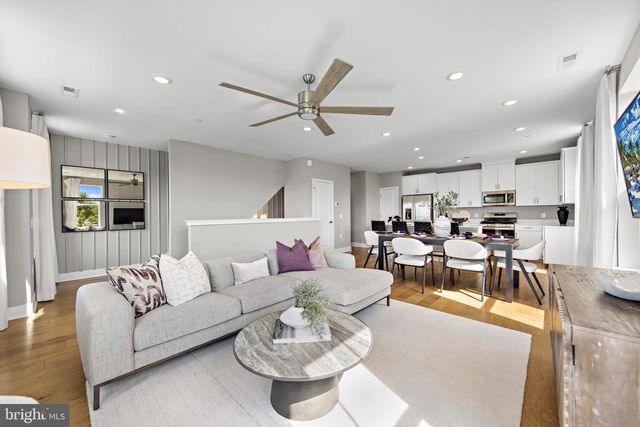 330 CORA BERGEN BLVD, Titusville, NJ 08560